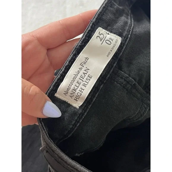 Abercrombie & Fitch Star Embroidered High Rise Ankle Black Jean Denim Size 25 0R - Picture 6 of 7